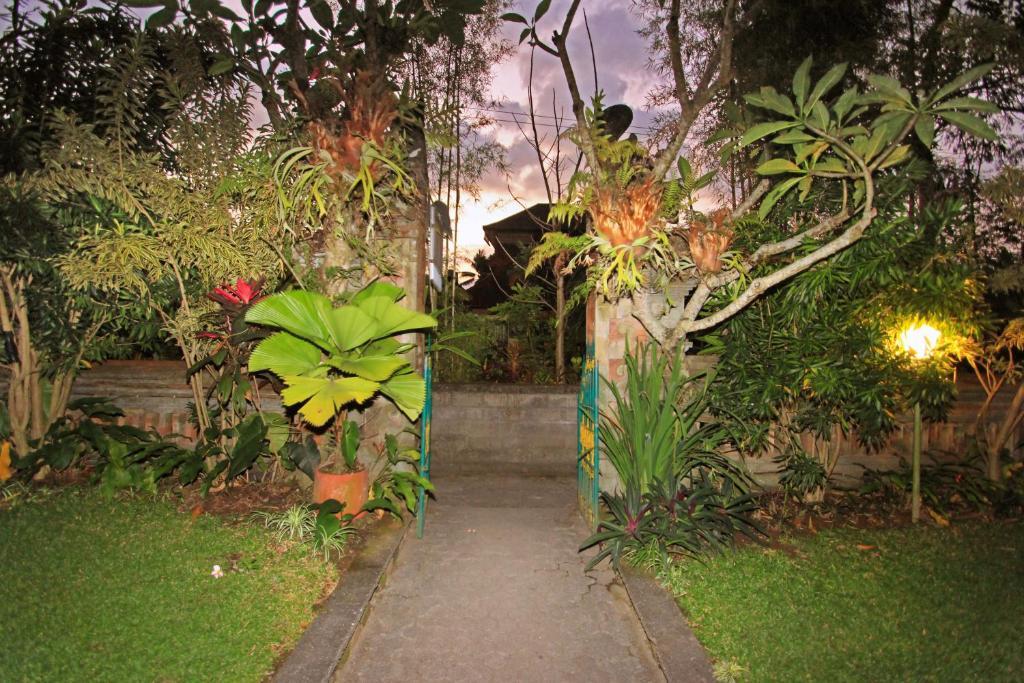 Pering Bungalow Ubud Экстерьер фото